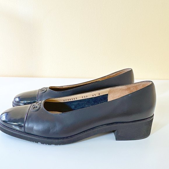 Ferragamo Ballerina Pumps 1.5" Heel - Picture 11 of 13